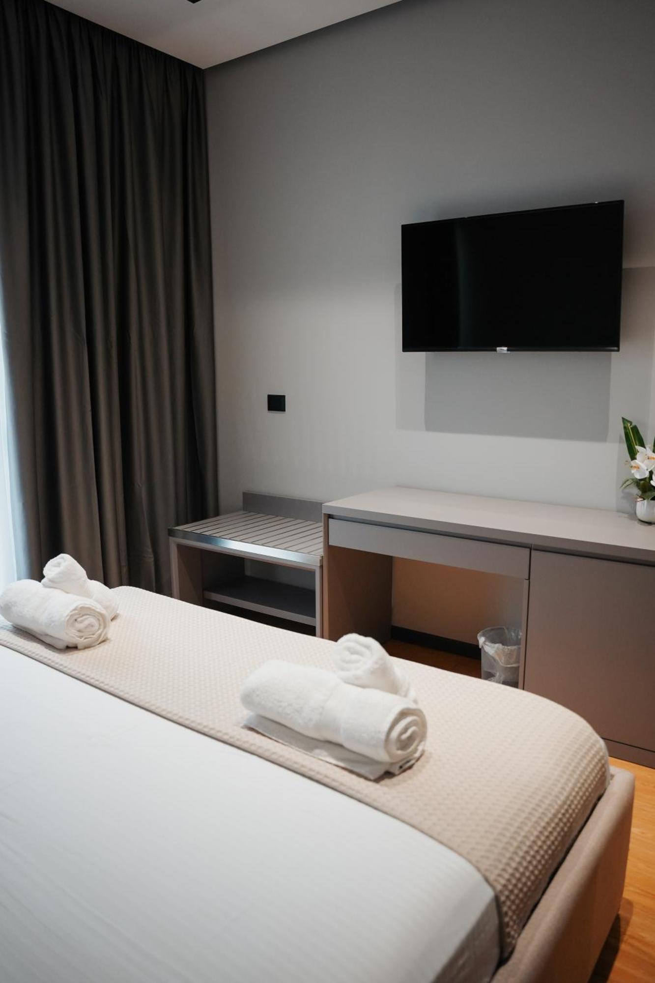 Toer Hotel & Spa Sarandë Eksteriør billede